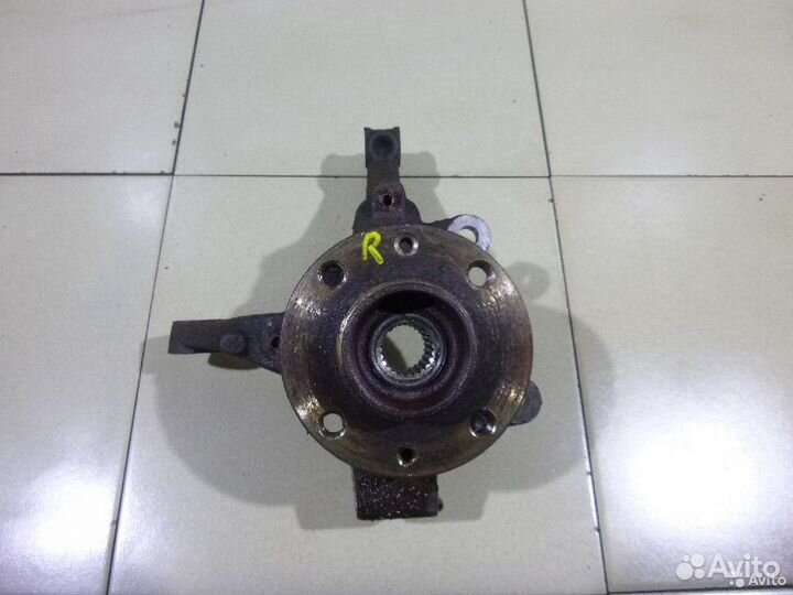 Правый поворотный кулак Renault Logan 2 2016