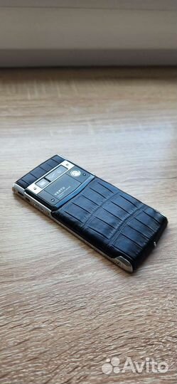 Vertu signature touch