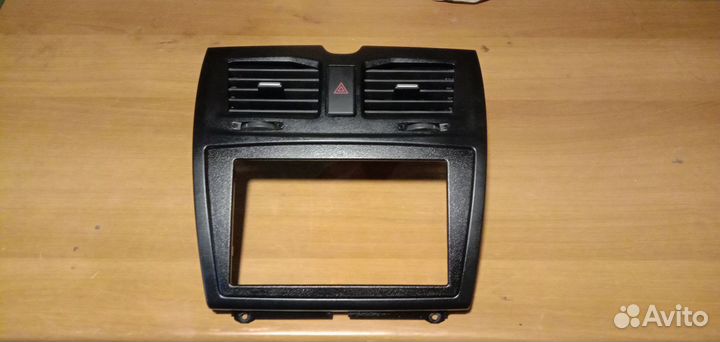 Центральная рамка Kalina 2