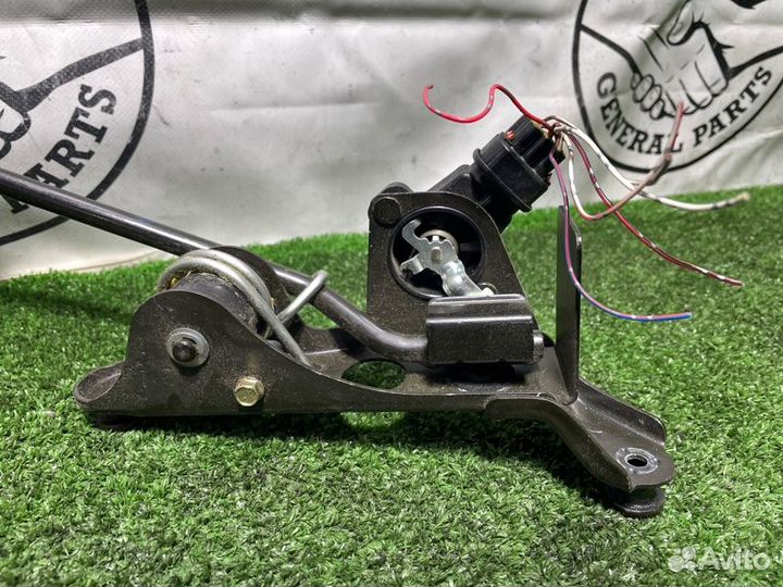 Педаль газа Toyota Land Cruiser UZJ100 2UZ 2005