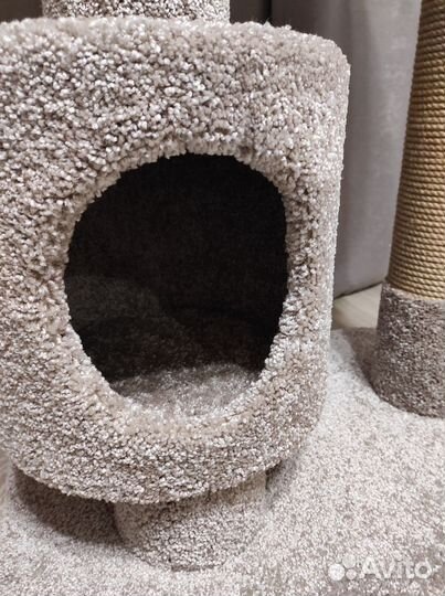 Шикарный домик с когтеточкой ручной работы