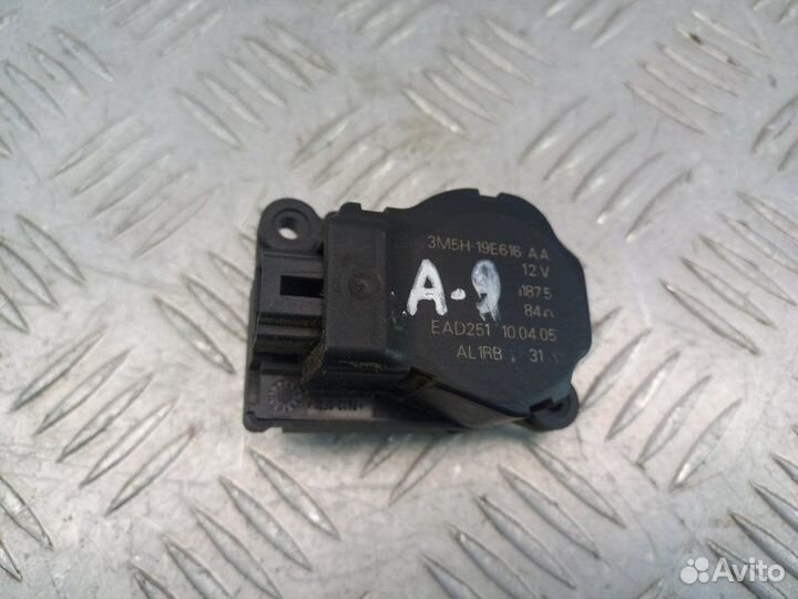 Моторчик заслонки печки Ford C-Max 1 2.0 aoda