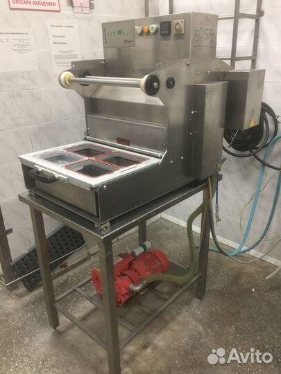 10Машина упаковочная Reetray-25