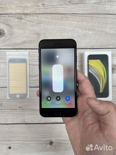 iPhone SE (2020), 64 ГБ