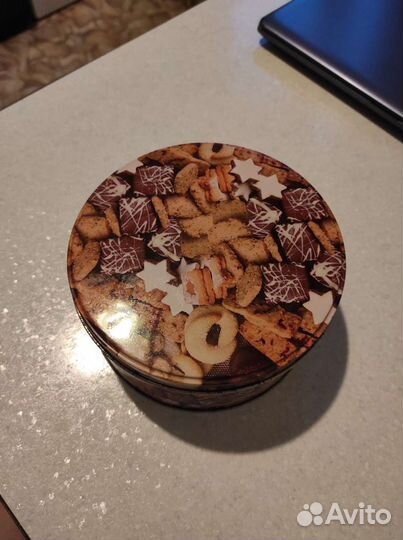 Коробка для хранения 14 см диаметр