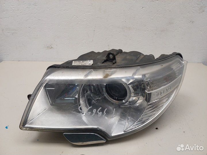 Фара (передняя) Skoda SuperB, 2011