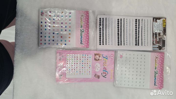 Набор для маникюра стразы,пилочки,наклейки. Новое
