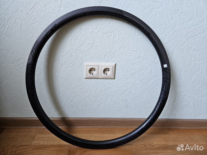 Карбоновый обод Roval CLX32 (700с) шоссейный