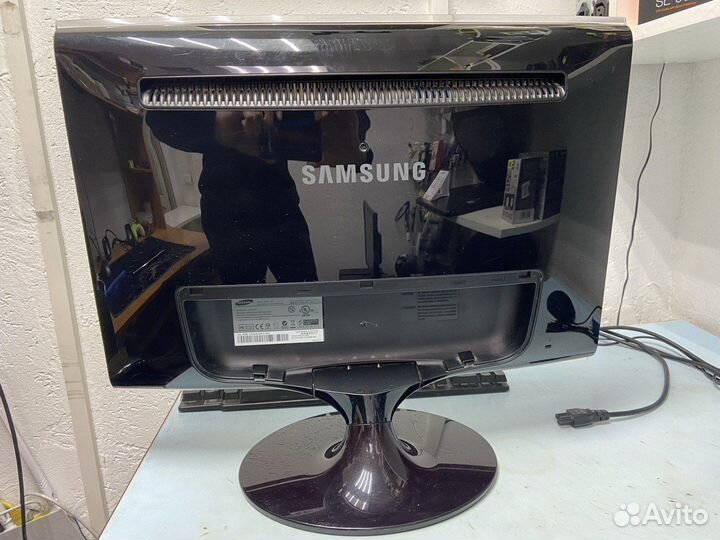 Монитор Samsung 22