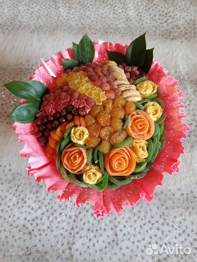 Букет из сухофруктов и орехов