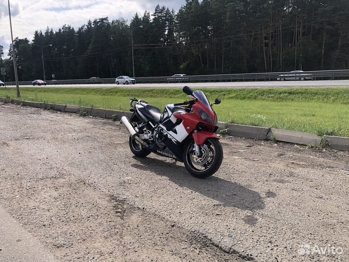 Honda cbr 600 f4i