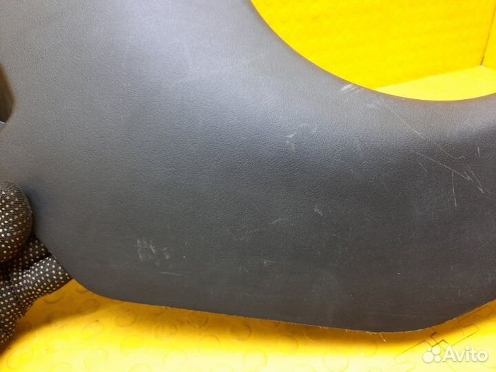 Накладка порога салона передняя правая Mitsubishi