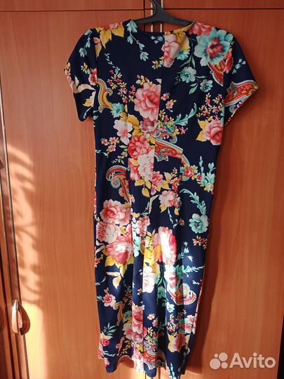 Платье женское 46 размер