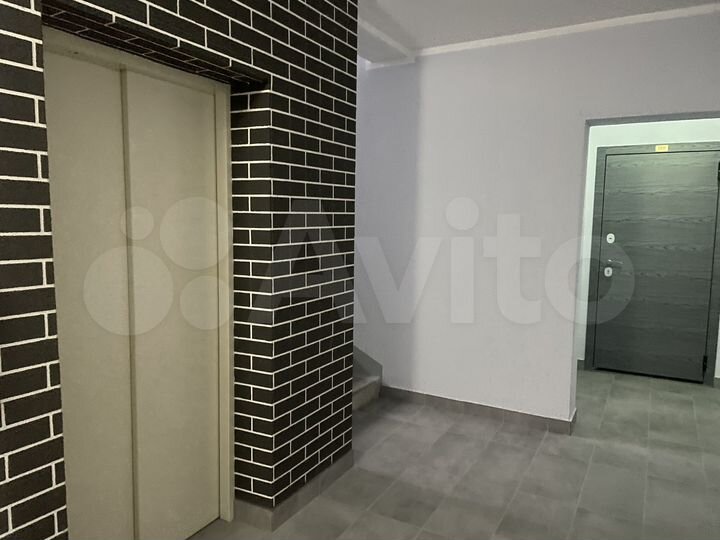 2-к. квартира, 65 м², 1/9 эт.