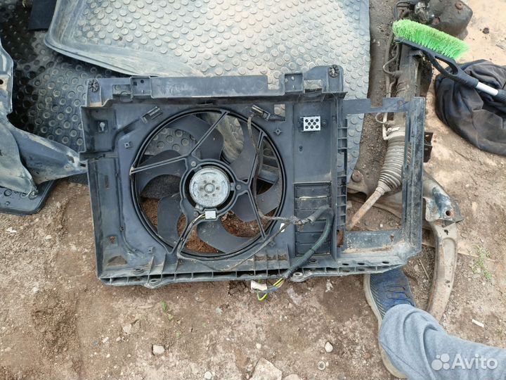 Вентилятор охлаждения в сборе peugeot partner