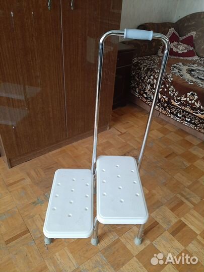 Лесенка (ступени) для ванной