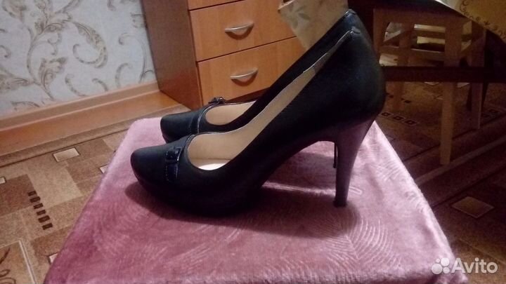 Продам кожанные туфли