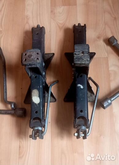 Домкрат баллонник