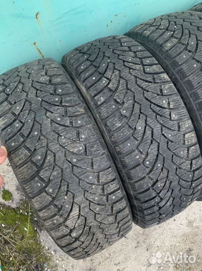 Pirelli Formula Ice 215/55 R17 98T