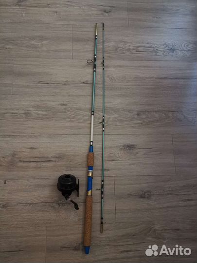 Спиннинг СССР з-д Спутник, с катушкой