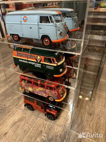 Бокс на 4 модели 1/18