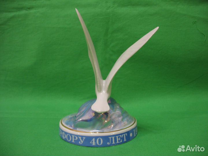 Фарфоровая статуэтка Чайка з-д Чайка