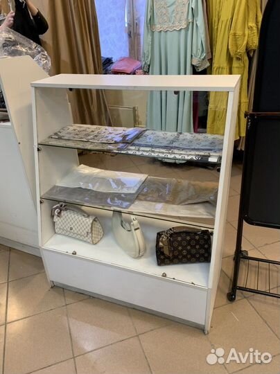 Шкаф витрина