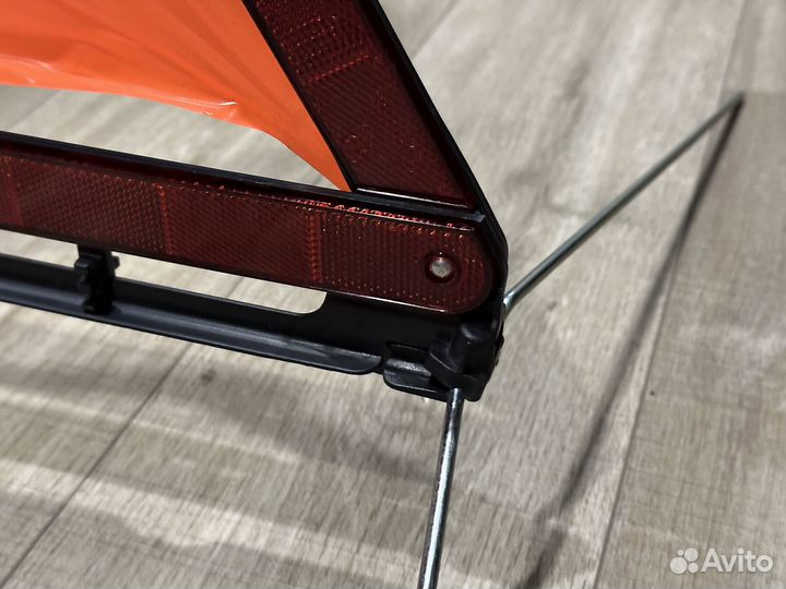 Знак аварийной остановки, металлические ножки