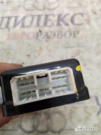 Блок управления центральным замком Hyundai Santa