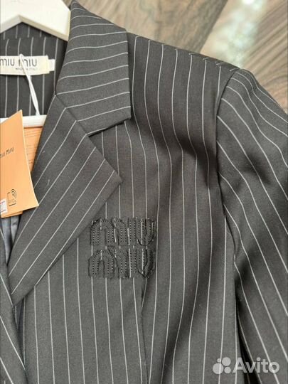 Пиджак и футболки m1u m1u