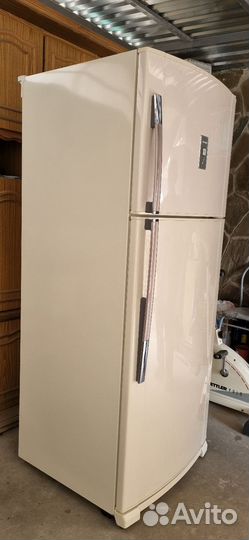 Холодильник sharp