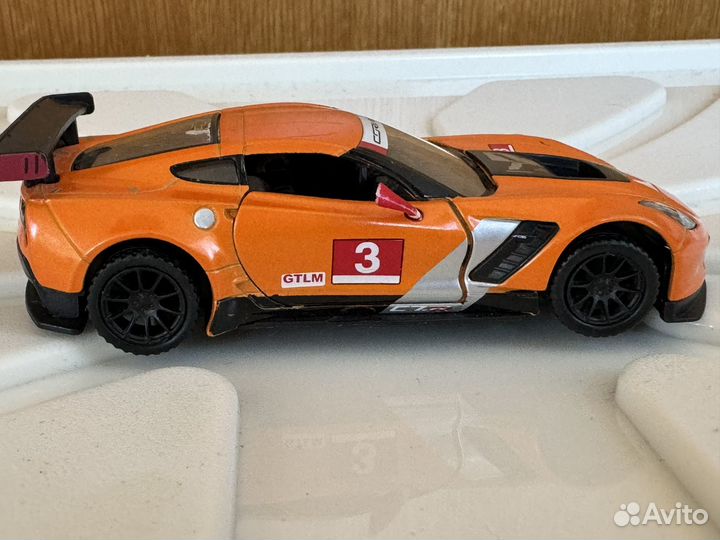 Игрушечная машинка спорт карвет