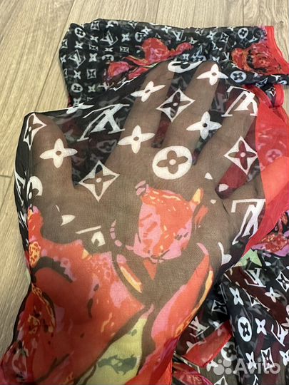 Шелковый платок louis vuitton