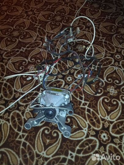 Двигатель на стиральную машину Индезит