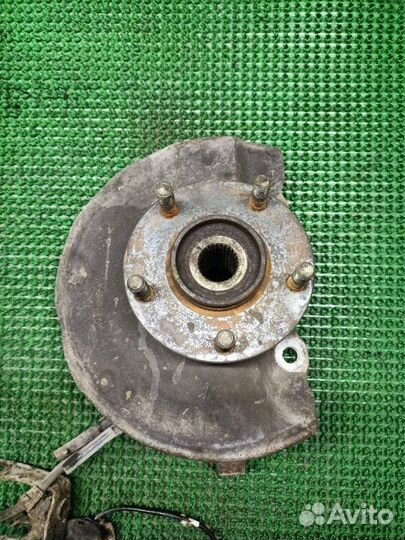 Кулак левый Mitsubishi Lancer 2010