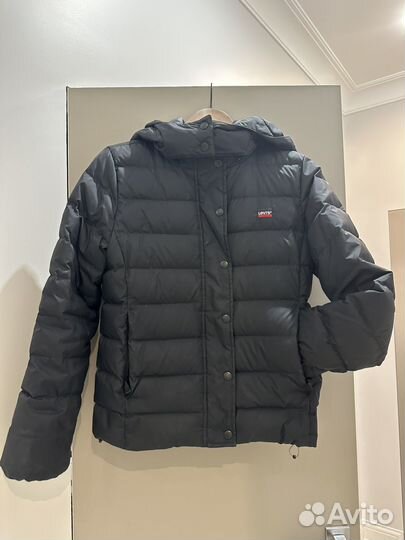 Пуховик levis женский