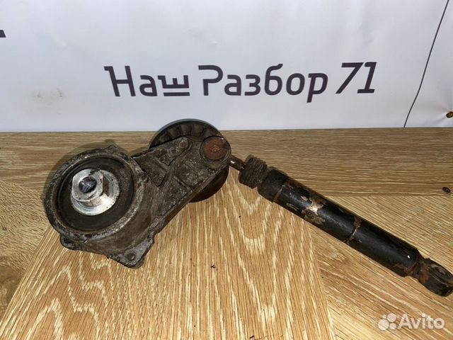 Натяжитель ремня Mercedes E w124