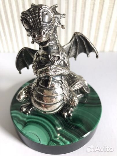 Сувенир. Малахит. Подарок. Статуэтка для дома