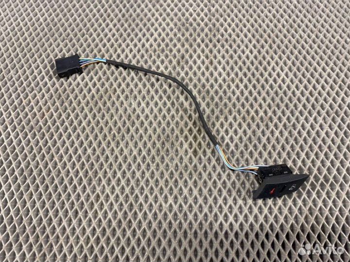 Кнопка центрального замка Audi Allroad C5 BES 2004