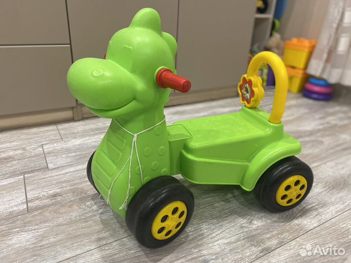 Машинка-каталка