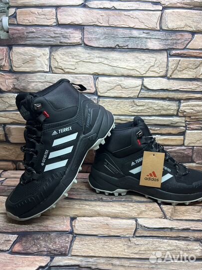 Кроссовки adidas terrex swift высокие термо 41-43