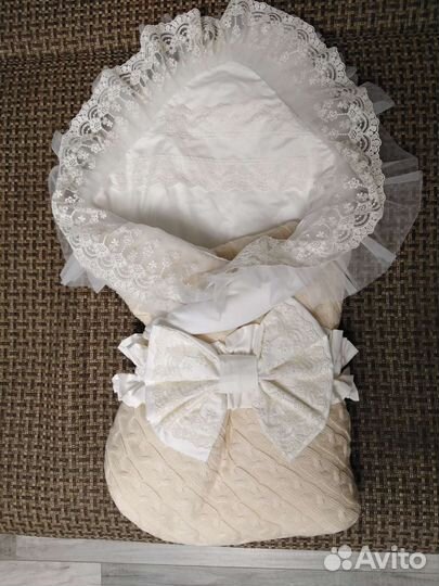 Комплект на выписку для девочки демисезонный