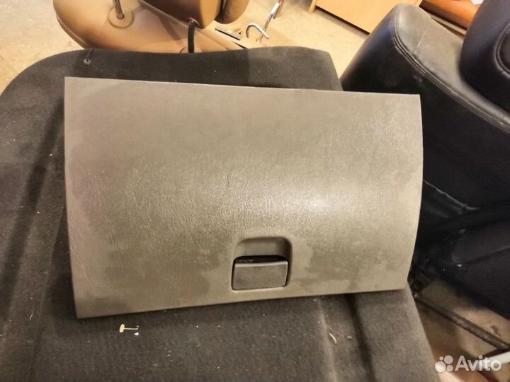 Бардачок Kia Sportage 2006