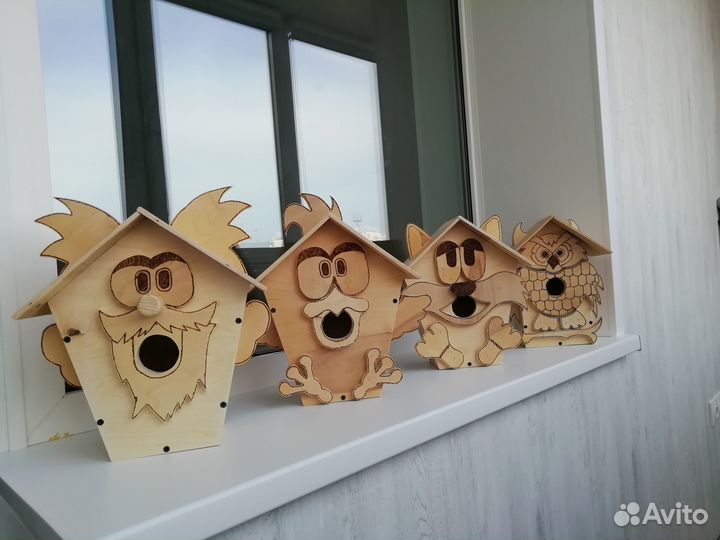 Кормушка, скворечник для птиц