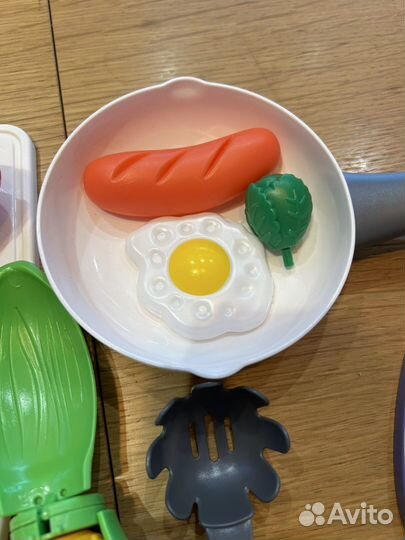 Игрушечная посуда с продуктами