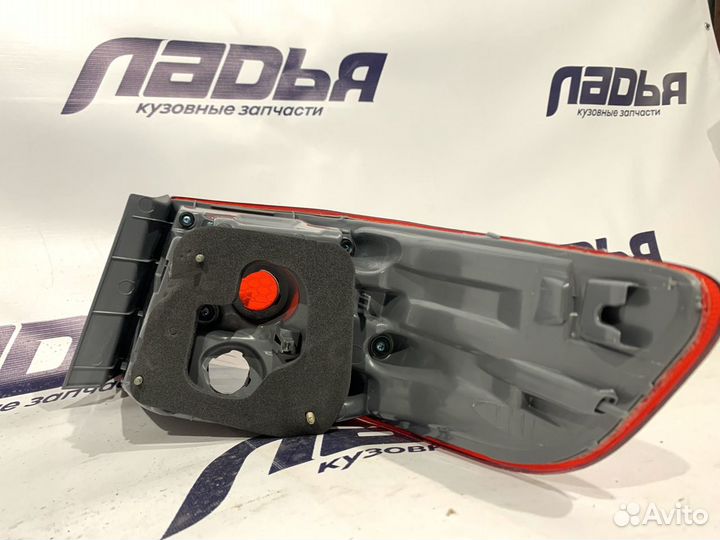 Фонарь Kia Rio(15-17) наружный левый