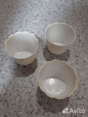 Горшочки белые малые. Цена - за всё