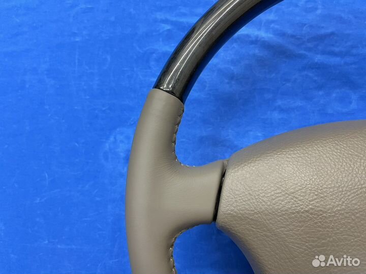 Оригинальный руль с косточкой Toyota Prado 120