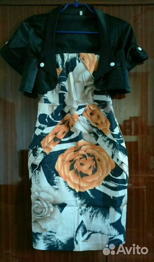 Платье-футляр