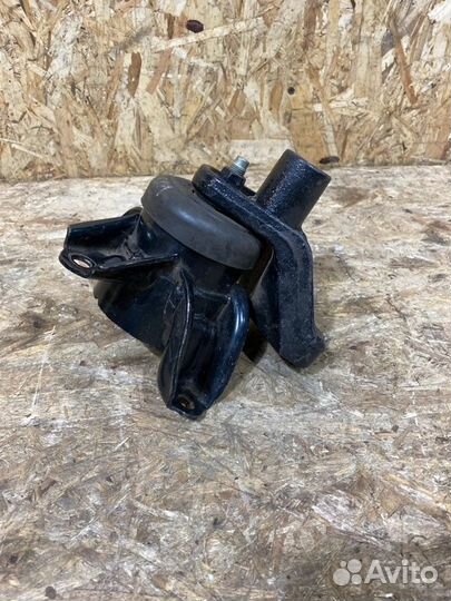 Опора двигателя правая Нyundai Solaris 1